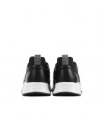 H585 Black Leather Sneakers